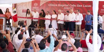 CELEBRA EL PRESIDENTE MUNICIPAL OSCAR LEGGS CASTRO LA VISITA DEL PRESIDENTE AMDRES MANUEL LÓPEZ OBRADOR PARA INAUGURAR LA NUEVA CLÍNICA DEL ISSSTE