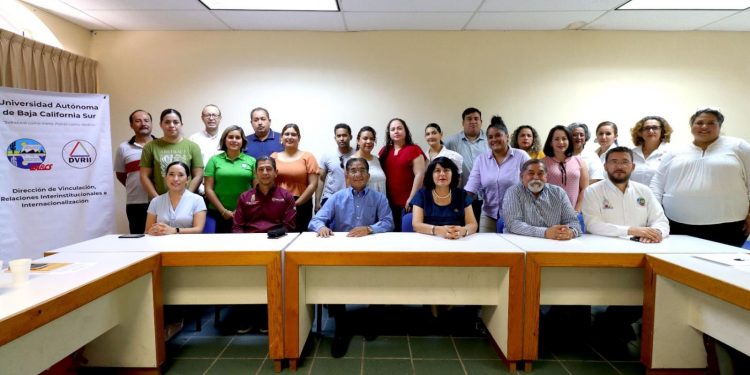 UABCS APOYA CON CAPACITACIÓN A LABORATORISTAS DEL COBACH EN MEDIDAS DE SEGURIDAD