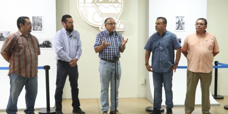 INAUGURAN EXPOSICIÓN “5ENTIDOS:LOS MATICES DEL INSTANTE “ EN LA GALERÍA UABCS