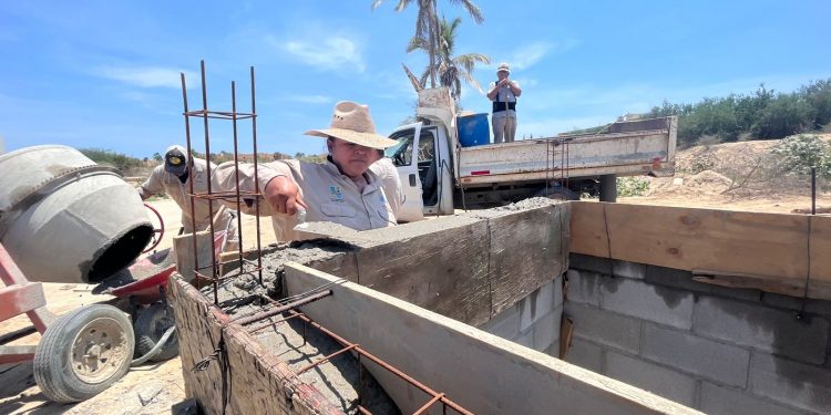 OOMSAPAS LOS CABOS TRABAJA EN LA PROTECCIÓN DE LA INFRAESTRUCTURA PARA EVITAR AFECTACIONES EN EL SERVICIO QUE SE BRINDA A LA CIUDADANÍA