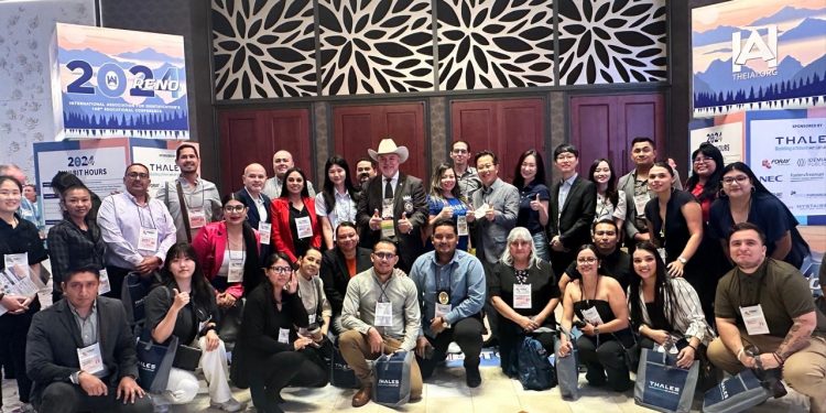 PARA PERFECCIONAR TÉCNICAS FORENSES ASISTEN PERITOS A CONFERENCIA EDUCATIVA DE LA ASOCIACIÓN INTERNACIONAL DE IDENTIFICACIÓN