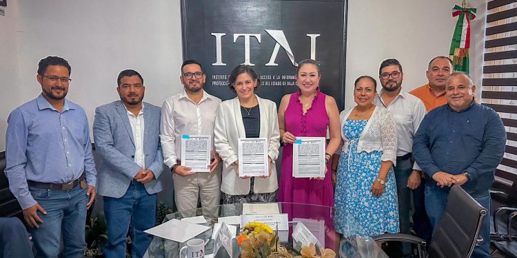 SIGNAN CONVENIO AYUNTAMIENTO DE MULEGÉ E ITAI PARA HACER PÚBLICO PROCESO DE ENTREGA – RECEPCIÓN MUNICIPAL