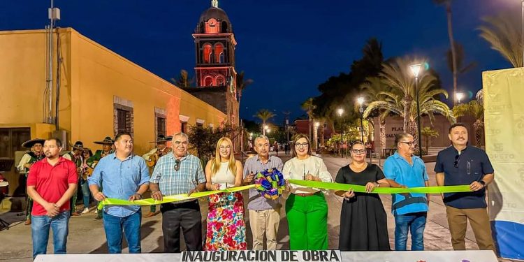 TRAS LAS HUELLAS Por Monserrath Villalejo Baeza