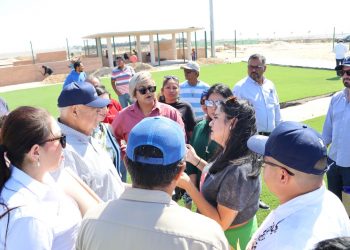 SUPERVISA GOBERNADOR DE BCS OBRAS   DE MEJORAMIENTO URBANO EN MULEGÉ