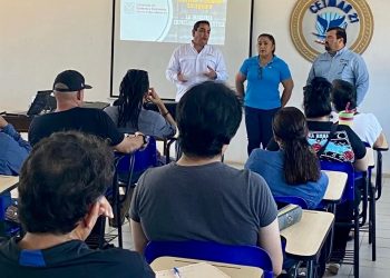 ENCABEZA GOBERNADOR VMCC INICIO DEL CICLO ESCOLAR 2024-2025 EN BCS