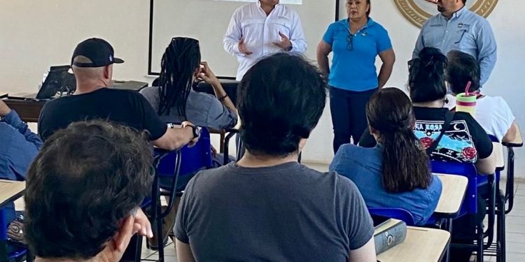 ENCABEZA GOBERNADOR VMCC INICIO DEL CICLO ESCOLAR 2024-2025 EN BCS