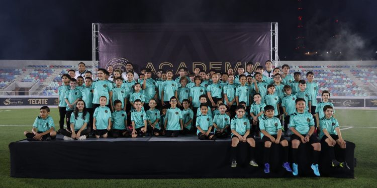 ACADEMIA CLUB ATLÉTICO LA PAZ ARRANCÓ SUS ACTIVIDADES