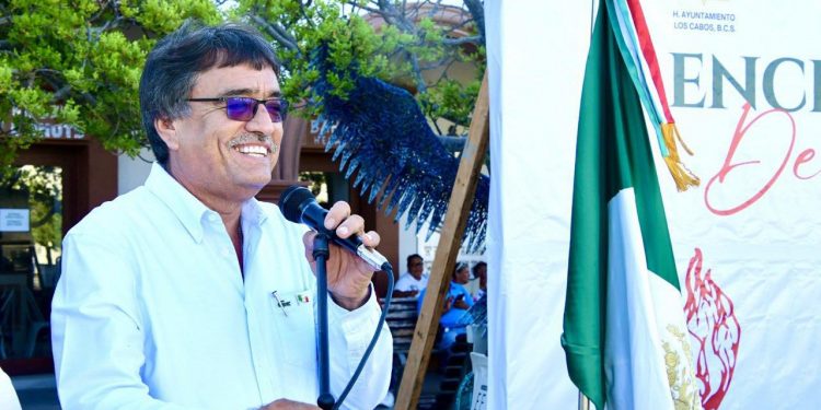 EL PRESIDENTE MUNICIPAL DE LOS CABOS  OSCAR LEGGS CASTRO HIZO EXTENSIVA LA INVITACIÓN AL TERCER INFORME DE GOBIERNO