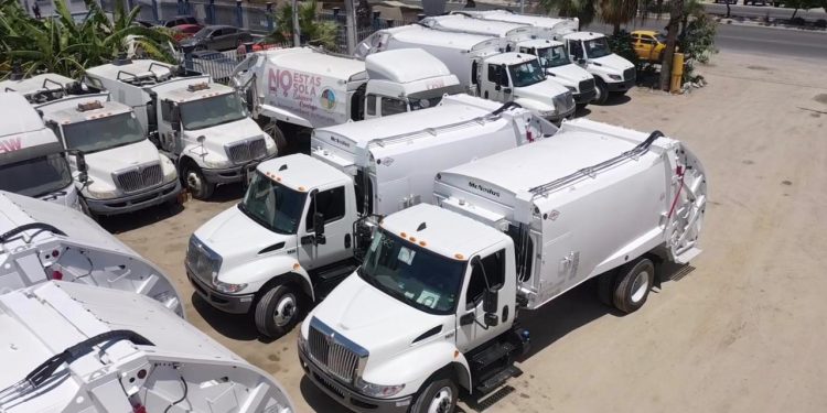 ADQUIERE AYUNTAMIENTO DE LOS CABOS 15 NUEVOS CAMIONES RECOLECTORES DE BASURA.