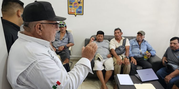 REITERA GOBIERNO MUNICIPAL EL APOYO AL SECTOR PESQUERO CON LA ENTREGA DE MOTORES Y HERRAMIENTA