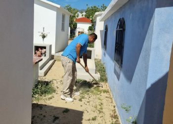 REFUERZA PERSONAL DE SERVICIOS PÚBLICOS MANTENIMIENTO Y LIMPIEZA DE CEMENTERIOS EN LOS CABOS.