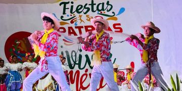 ICA LOS CABOS PRESENTÓ ESTE FIN DE SEMANA SU PROGRAMA “PLAZARTE” EN CABO SAN LUCAS.