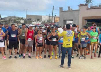 TRABAJA SERVICIOS PÚBLICOS EN LA LIMPIEZA Y MANTENIMIENTO DE VIALIDADES DEL MUNICIPIO DE LOS CABOS