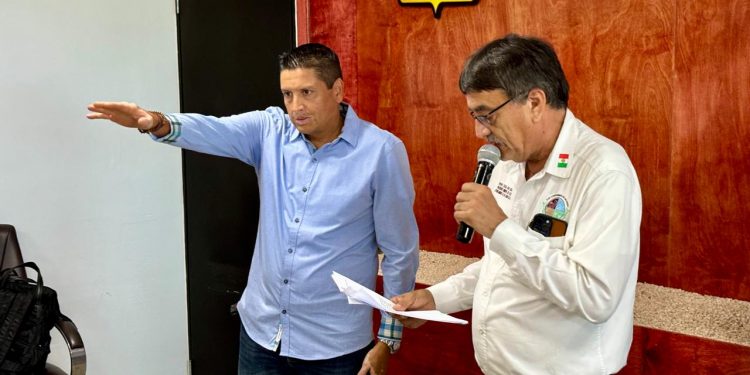 CABILDO DE LOS CABOS TOMA PROTESTA AL REGIDOR ROBERTO MACÍAS LÓPEZ