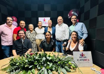 ENTREGA VMCC APOYOS DE AUTOEMPLEO Y EMPRENDIMIENTO EN LA PAZ