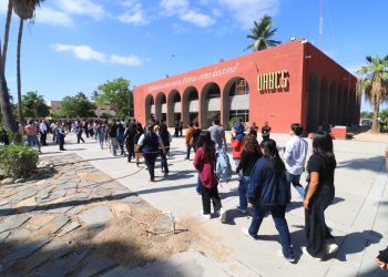 SIMULACRO NACIONAL 2024: UABCS REALIZA EVACUACIÓN POR SISMO CON ÉXITO