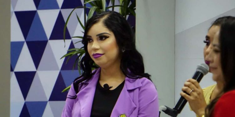 LLEVAN A CABO EN LA PAZ PANEL“MUJERES SOBRESALIENTES EN BCS”