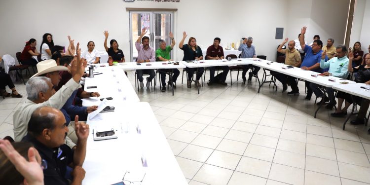 LLEVA VMCC ENERGÍA ELÉCTRICA CON EQUIPOS FOTOVOLTAICOS A FAMILIAS DE SAN JAVIER