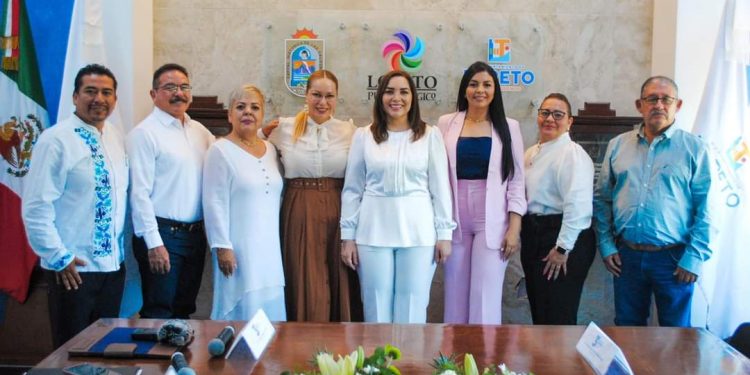 TRAS LAS HUELLAS Por Monserrath Villalejo Baeza