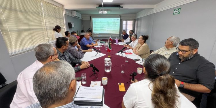 LLEVAN A CABO EN LA PAZ PANEL“MUJERES SOBRESALIENTES EN BCS”