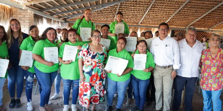 IMPARTE CECYTE BCS TALLERES DE BIENESTAR EMOCIONAL A COMUNIDAD EDUCATIVA