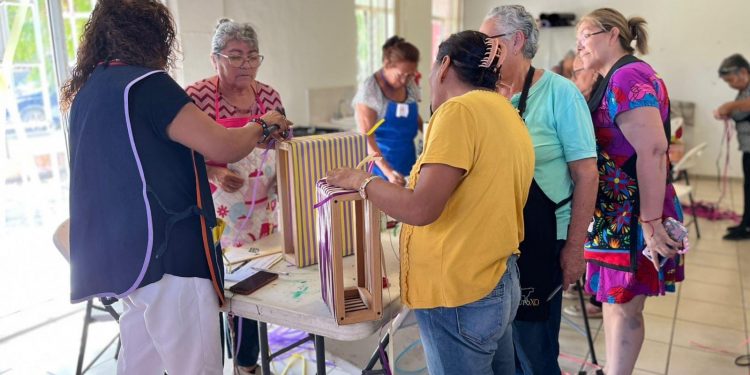 LLEVA VMCC ENERGÍA ELÉCTRICA CON EQUIPOS FOTOVOLTAICOS A FAMILIAS DE SAN JAVIER