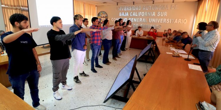 TOMAN PROTESTA A NUEVAS CONSEJERIAS GENERALES DEL ALUMNADO EN LA UABCS