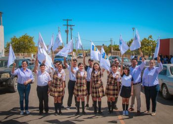 ENTREGA ALCALDESA OBRA DE PAVIMENTACIÓN DE LA CALLE DE LA SECUNDARIA TÉCNICA #24