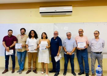 ENTREGAN EN LA UABCS PREMIOS UNIVERSITARIOS DE POESÍA CUENTO Y ENSAYO