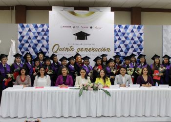 RECIBEN CERTIFICADO DE PREPARATORIA USUARIAS DEL CENTRO DE JUSTICIA PARA LAS MUJERES