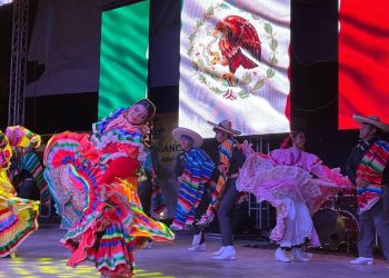 LOS CABOS CELEBRA EL 214º ANIVERSARIO DEL INICIO DE INDEPENDENCIA DE MEXICO
