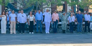 REALIZAN DESFILE Y CEREMONIA CÍVICA PARA CONMEMORAR EL 214º ANIVERSARIO DE LA INDEPENDENCIA DE MÉXICO