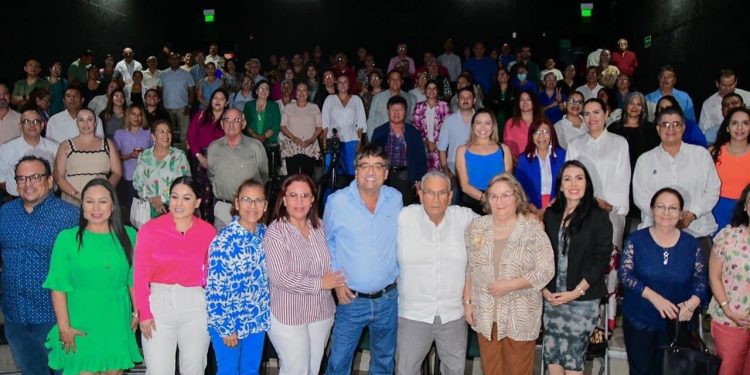 HOMENAJEA EL GOBIERNO DE LOS CABOS AL DR. JOSE MANUEL CASTRO CASTRO, PIONERO DE LA SALUD EN CABO SAN LUCAS