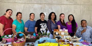 EL CENTRO DE DESARROLLO COMUNITARIO DE LA COLONIA MESA COLORADA INVITA A SUS CURSOS Y TALLERES EN CSL