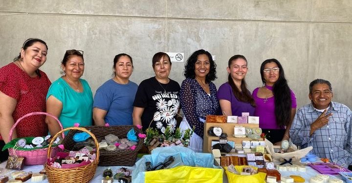 EL CENTRO DE DESARROLLO COMUNITARIO DE LA COLONIA MESA COLORADA INVITA A SUS CURSOS Y TALLERES EN CSL