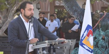 ENCABEZA PRESIDENTE MUNICIPAL CHRISTIAN AGUNDEZ GÓMEZ LOS HONORES A LA BANDERA Y LA CLAUSURA DE LAS ACTIVIDADES CÍVICAS DEL MES PATRIO EN LOS CABOS