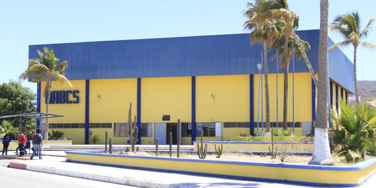 UABCS ORGANIZA COLECTA DE VÍVERES EN APOYO A LA COMUNIDAD DE GUERRERO AFECTADA POR EL HURACÁN JOHN