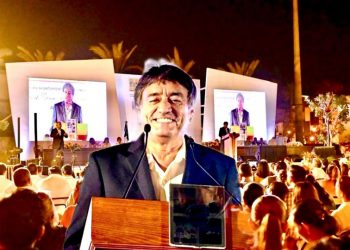 DIRECTO… Y AL GRANO/ ¡CON LA FRENTE EN ALTO!