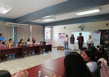 LLEVA VMCC ENERGÍA ELÉCTRICA CON EQUIPOS FOTOVOLTAICOS A FAMILIAS DE SAN JAVIER