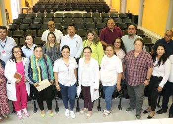 LLEVA VMCC ENERGÍA ELÉCTRICA CON EQUIPOS FOTOVOLTAICOS A FAMILIAS DE SAN JAVIER