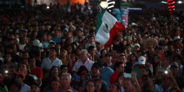 CONMEMORA GOBERNADOR DE BCS EL 214 ANIVERSARIO DEL GRITO DE INDEPENDENCIA