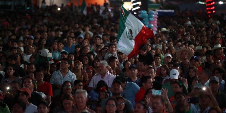 CONMEMORA GOBERNADOR DE BCS EL 214 ANIVERSARIO DEL GRITO DE INDEPENDENCIA