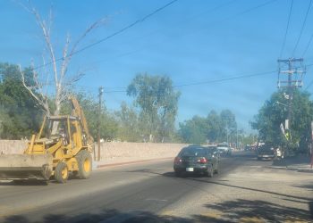 LA CIRCULACIÓN DE MAQUINARIA PESADA EN LAS CALLES PROVOCA RIESGO DE ACCIDENTES Y PROBLEMAS EN EL TRÁFICO DE LA CIUDAD