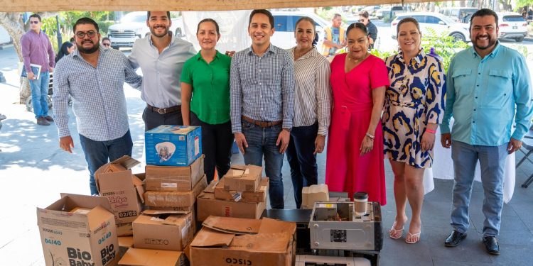 193 PERSONAS MONITORAS EDUCATIVAS FORTALECEN APOYO ASISTENCIAL A NIÑAS Y NIÑOS DE LOS CABOS