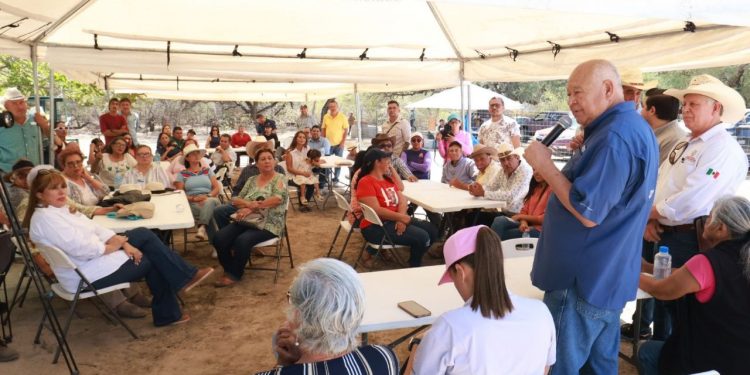 VISITA GOBERNADOR COMUNIDADES DE EL ROSARIO Y VALLE PERDIDO EN LA PAZ