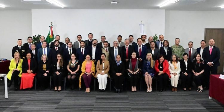 OFRECE SEDIF TALLER PARA PERSONAS SOLICITANTES DE ADOPCIÓN