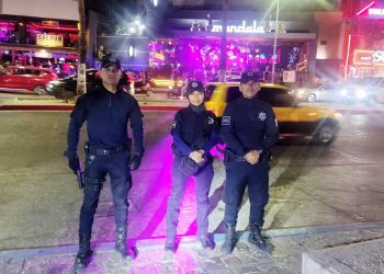 SERVICIOS PÚBLICOS TRABAJA EN LA MEJORA DE ALUMBRADO PÚBLICO EN PUNTOS ESTRATÉGICOS DE CABO SAN LUCAS