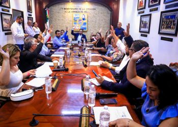 RECONOCE ALCALDE CHRISTIAN AGUNDEZ GÓMEZ ESFUERZO QUE REALIZA EL FOIS CON LA ENTREGA DE 2 OBRAS DE PAVIMENTACIÓN EN LOS CABOS