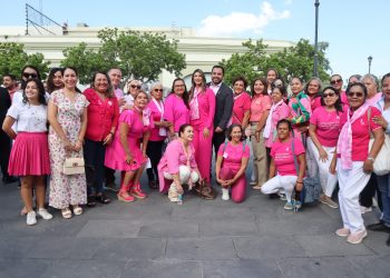 “TRABAJEMOS EN UNIDAD, NO SOLO EL 19 DE OCTUBRE, TODOS LOS DÍAS PODEMOS MARCAR LA DIFERENCIA “: SOL DELGADO, PRESIDENTA DEL DIF LOS CABOS