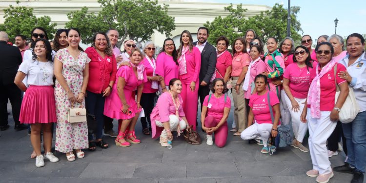 “TRABAJEMOS EN UNIDAD, NO SOLO EL 19 DE OCTUBRE, TODOS LOS DÍAS PODEMOS MARCAR LA DIFERENCIA “: SOL DELGADO, PRESIDENTA DEL DIF LOS CABOS